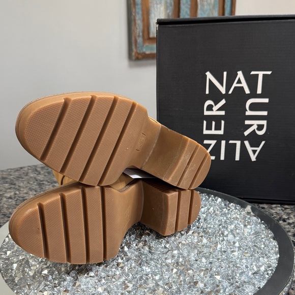 Naturalizer Women's Camel Ankle Booties NEW 8.5W - Picture 10 of 14